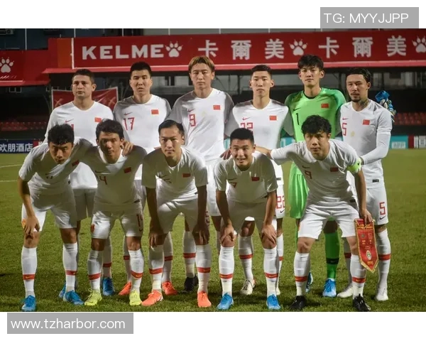 时尚与运动的结合足球明星图案T恤让你尽显个性与活力